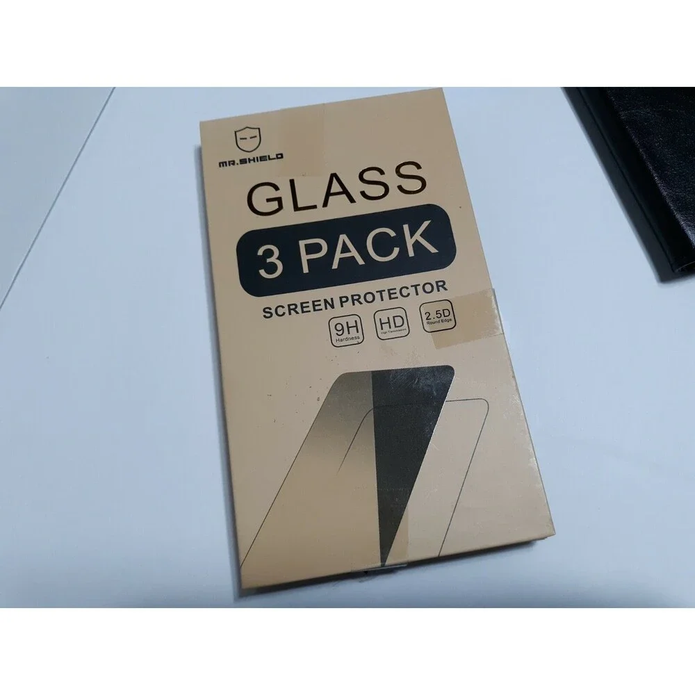Lot of 3 Nokia 2V cell phone cases and screen protectors
